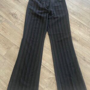 Express Editor Dress Pants size 8 Black  with magenta/gray pin stripes